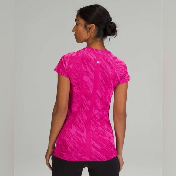 Lululemon Swiftly Tech 2.0 Short Sleeve Shirt Size 6 - Picture 2 of 10